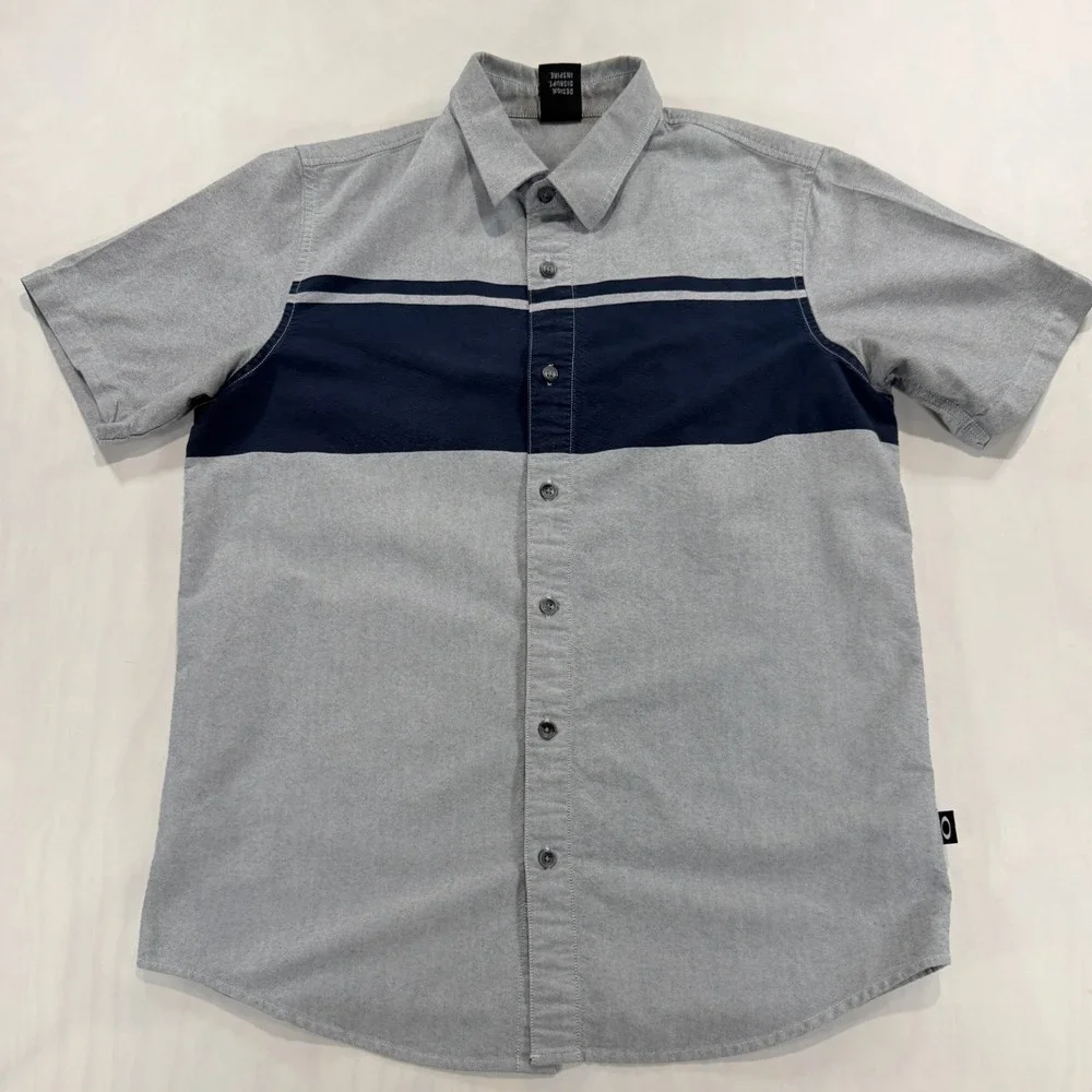 Oakley Button Up Shirt Mens Small Grey Navy Blue Stripe Short Sleeve Casual Top